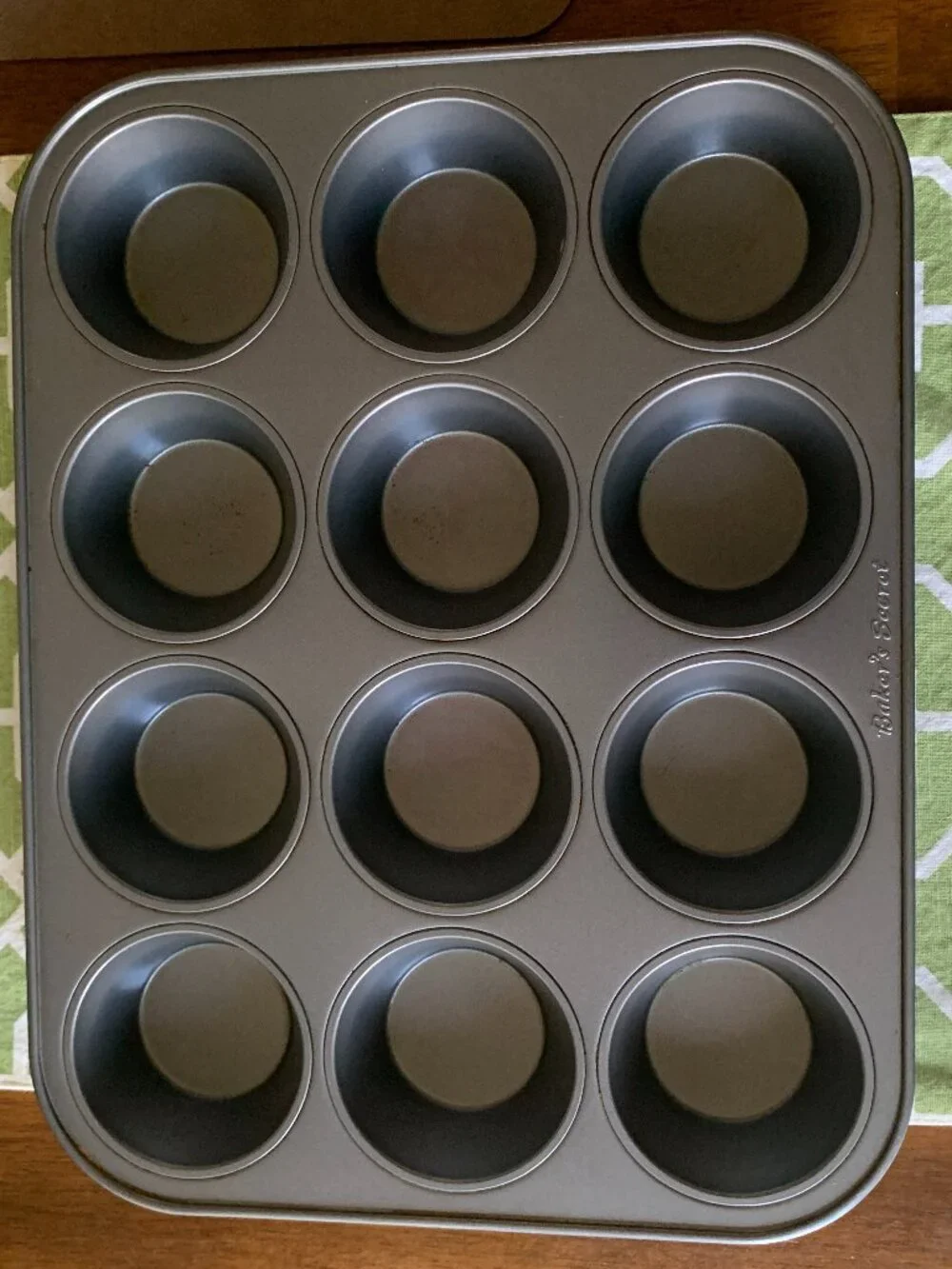 Baker's Secret 12 Cup Nonstick Muffin Cupcake Pan Steel Baking Tray 14x10